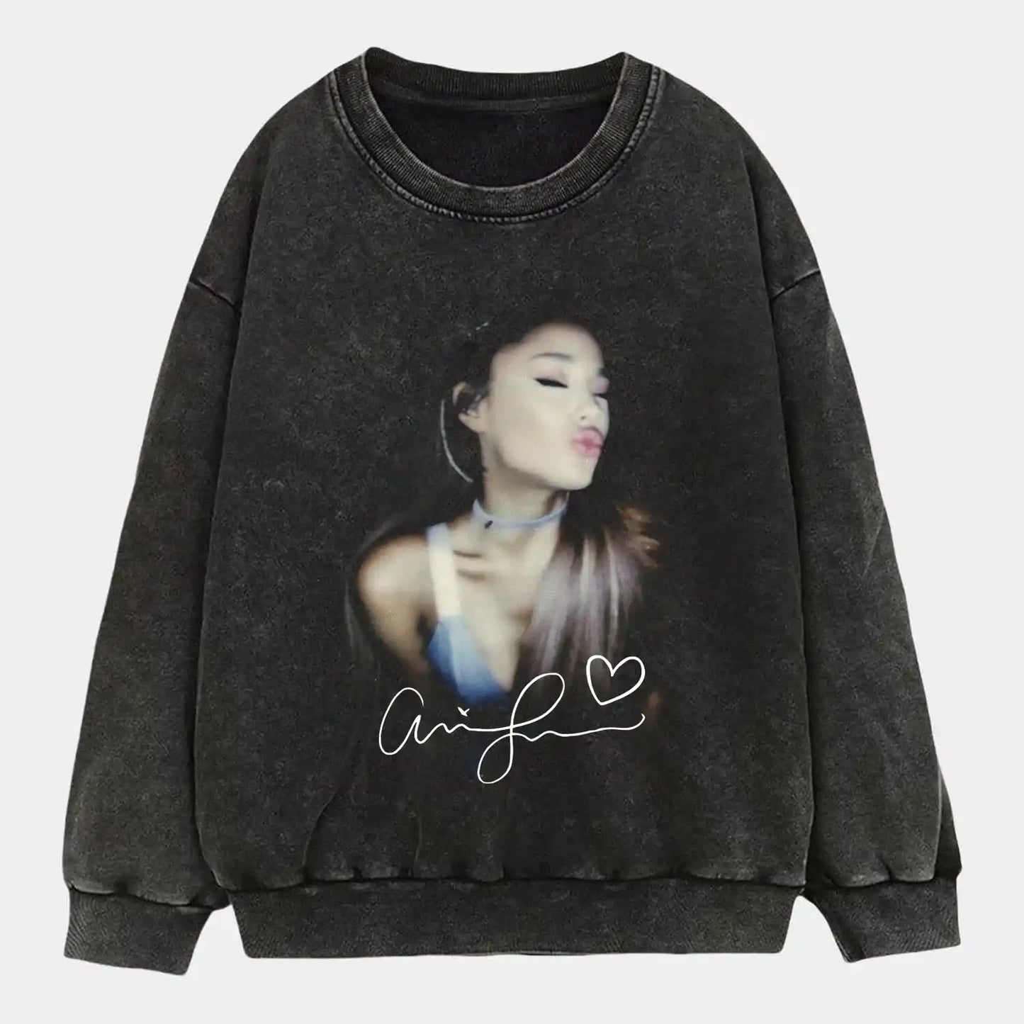 Ariana grande S8 Wear