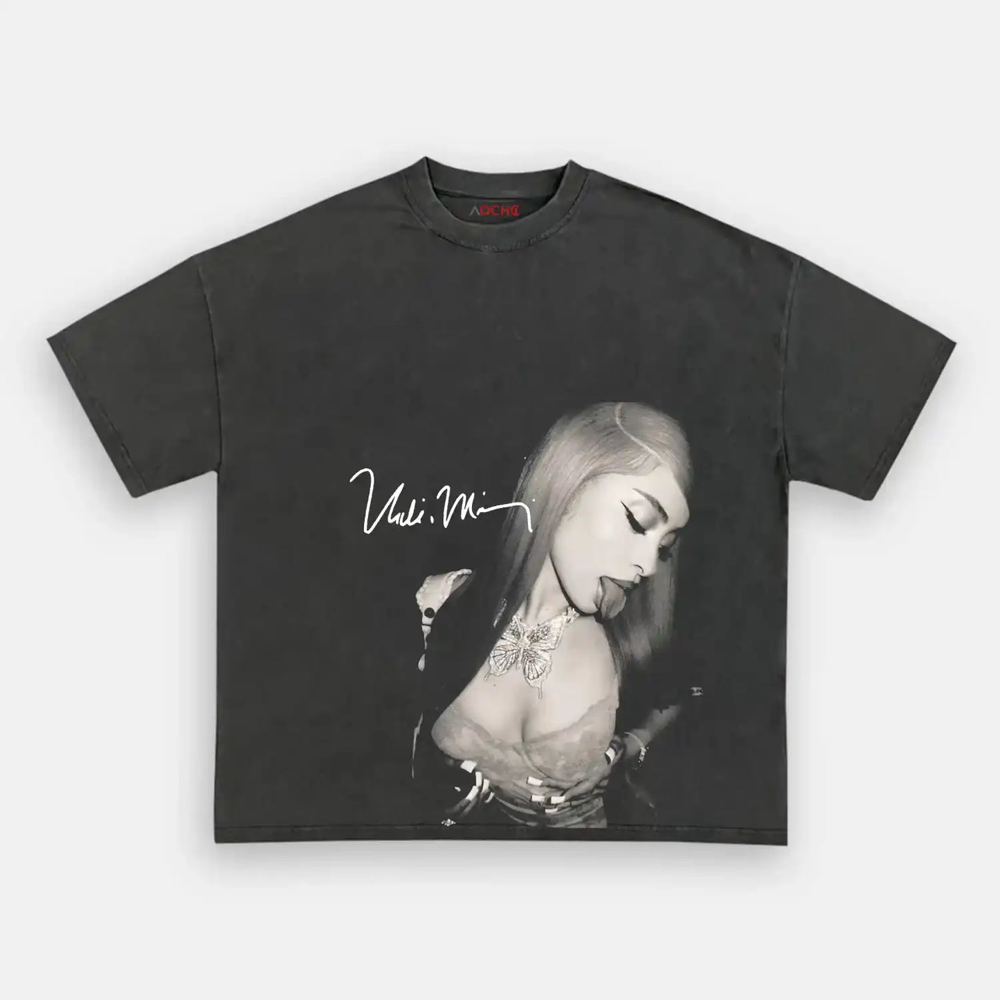 Nicki Minaj B&W S1 Wear