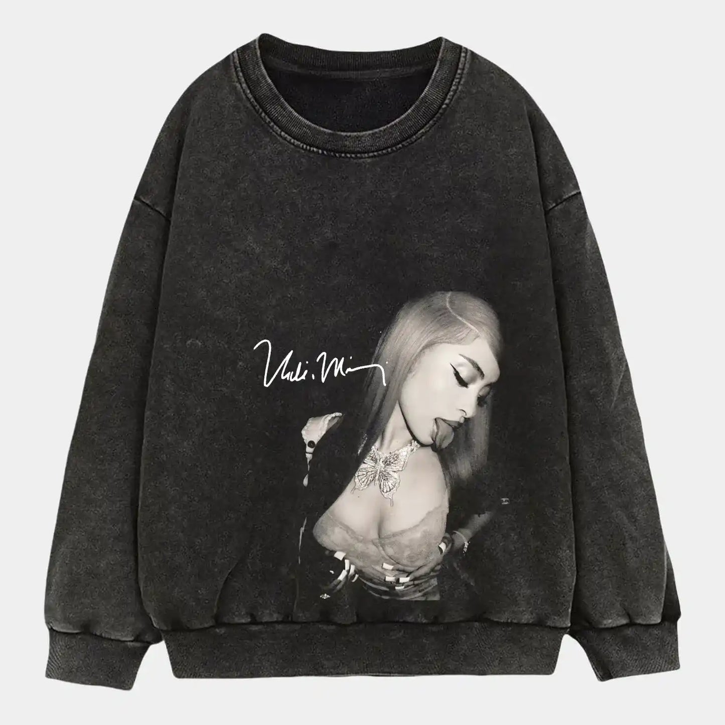 Nicki Minaj B&W S1 Wear
