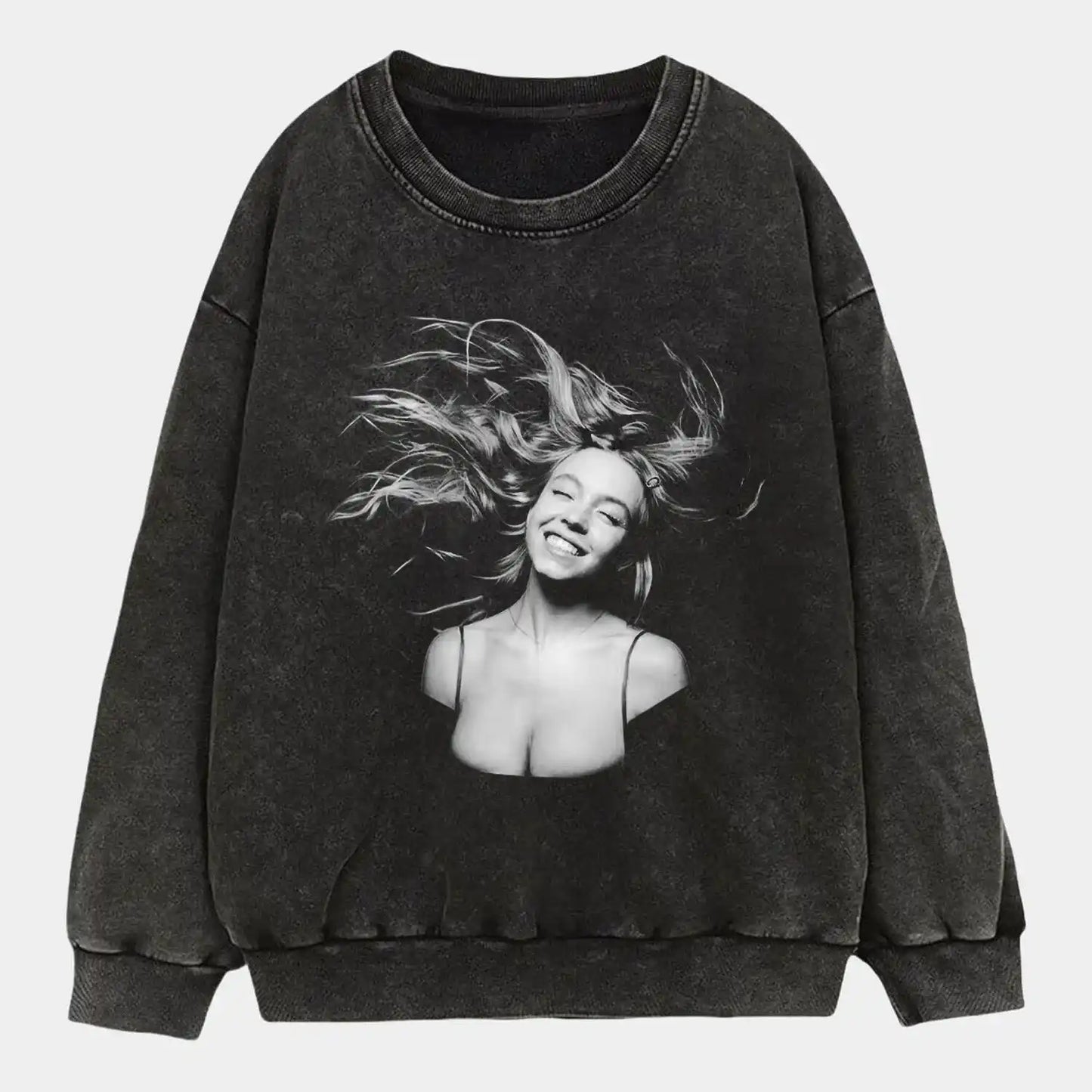 Sdney Sweeney B&W C1 WEAR