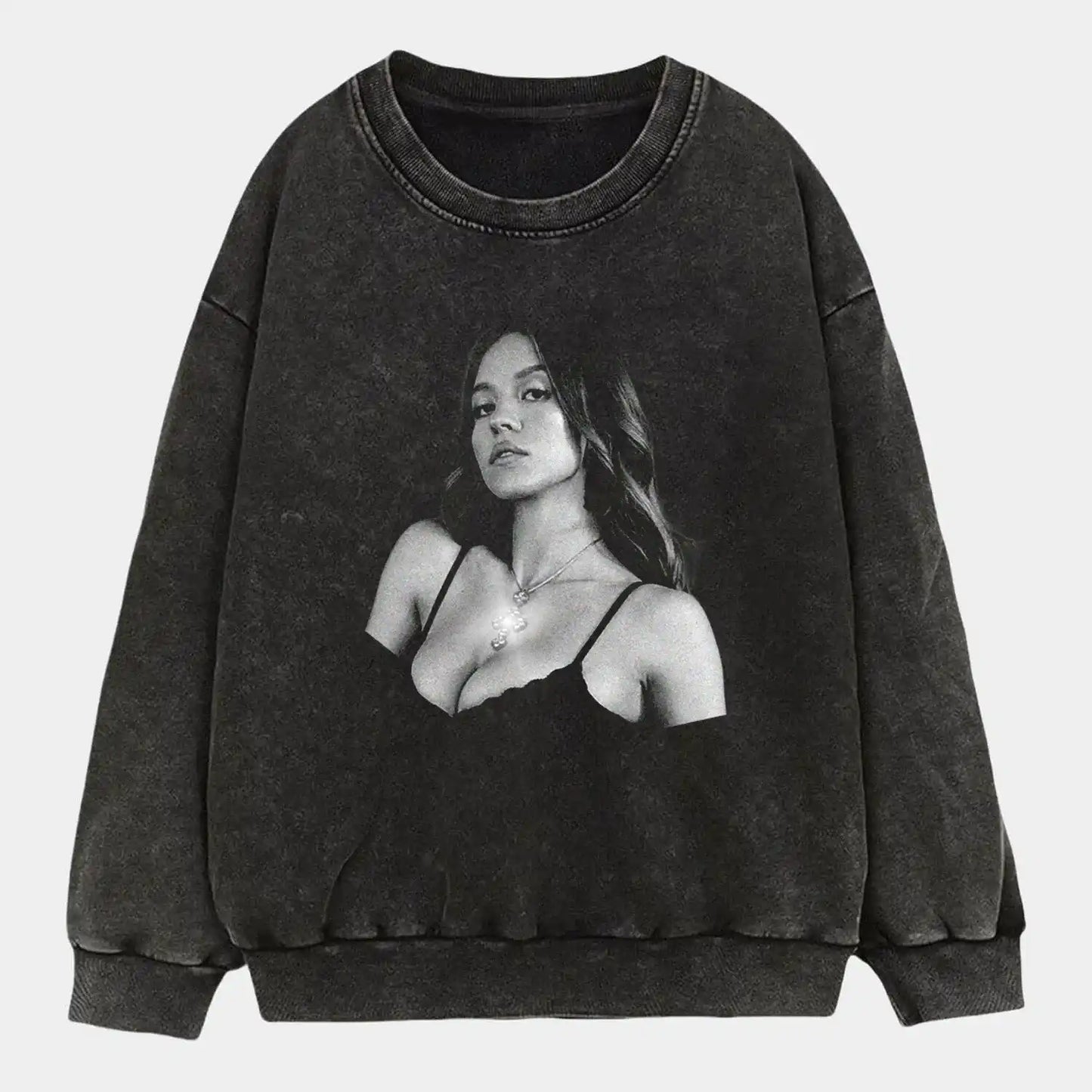 Sdney Sweeney B&W C2 WEAR