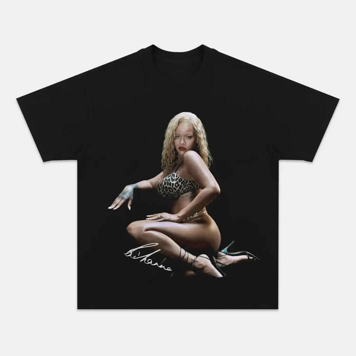 RIHANNA 4.2 TEE