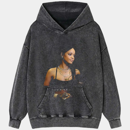 RIHANNA W1 WEAR