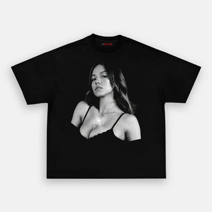 Sdney Sweeney B&W C2 WEAR