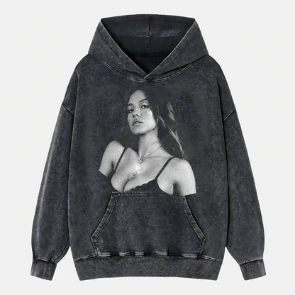 Sdney Sweeney B&W C2 WEAR