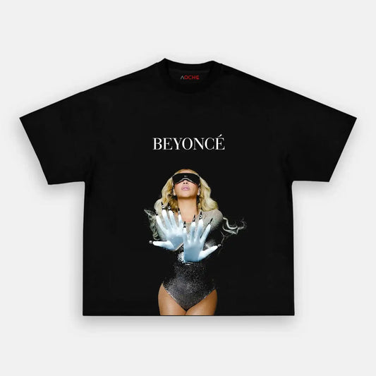 beyonce Crossed hands wear